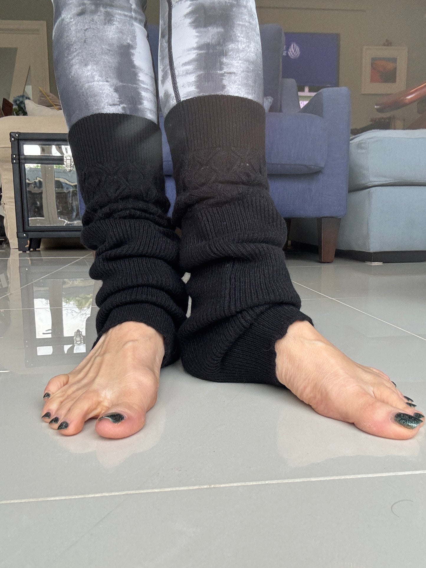 The Fonda Leg Warmer - Obsidian