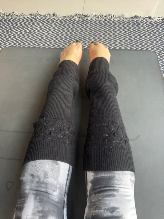 The Fonda Leg Warmer - Obsidian